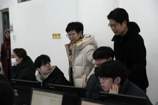 开学首日学校领导带队开展教学督导巡视